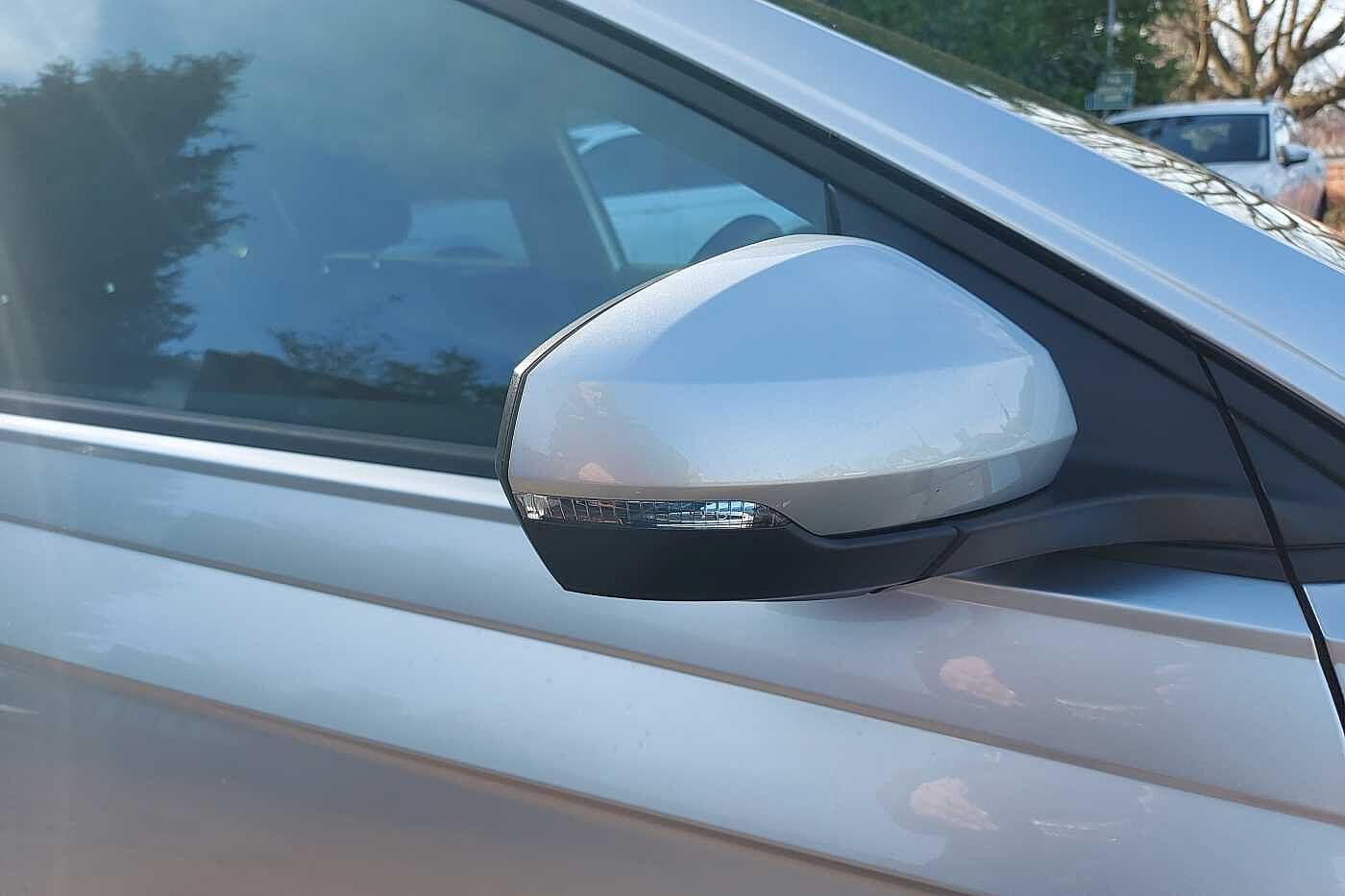 Volkswagen Polo MK6 Facelift 1.0 TSI (110ps) R-Line DSG