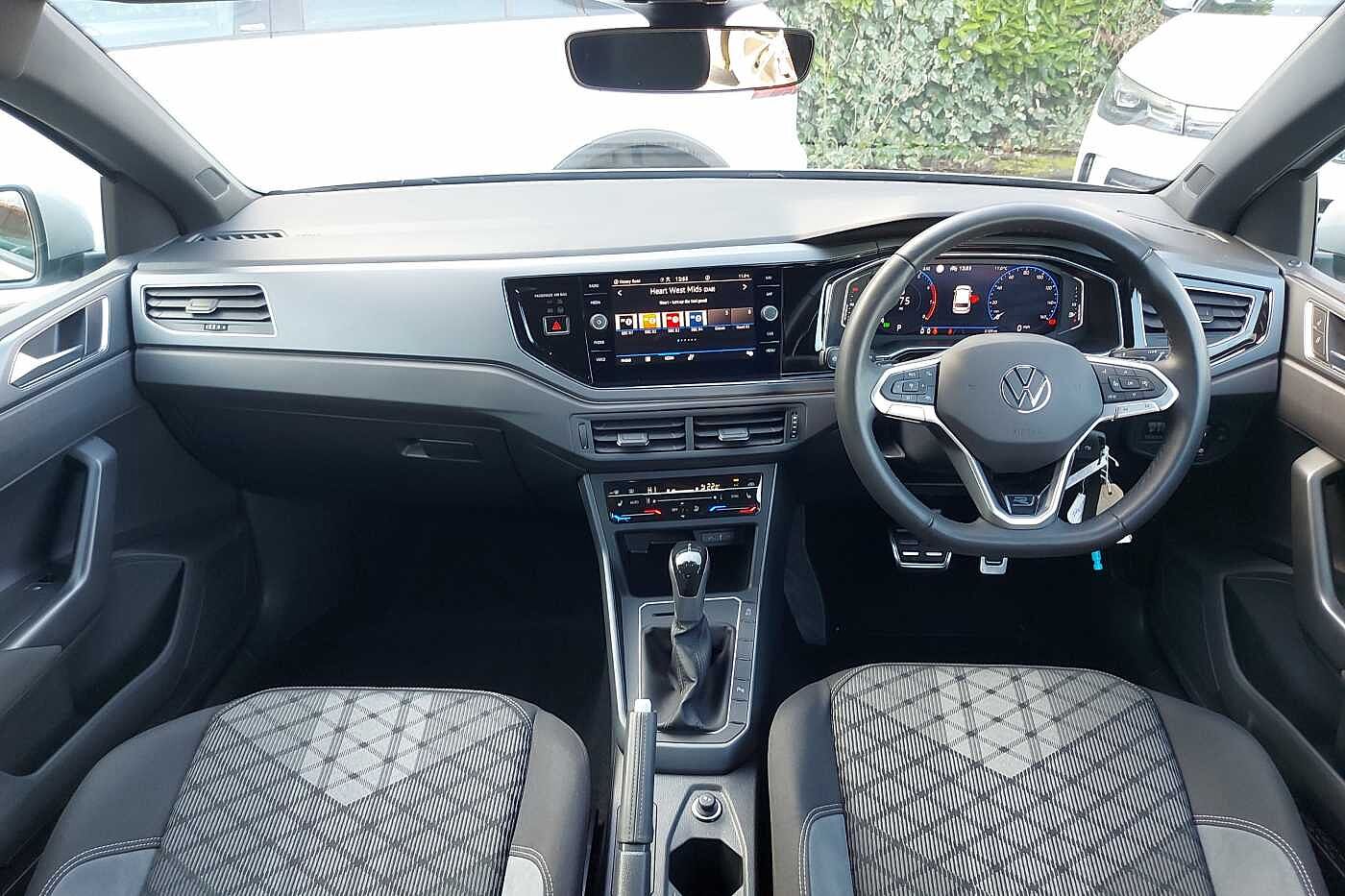 Volkswagen Polo MK6 Facelift 1.0 TSI (110ps) R-Line DSG