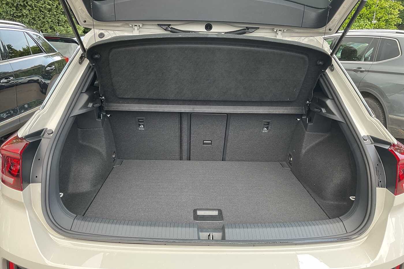 Volkswagen T-ROC Mark 1 Facelift 1.5 TSI R-Line 150PS
