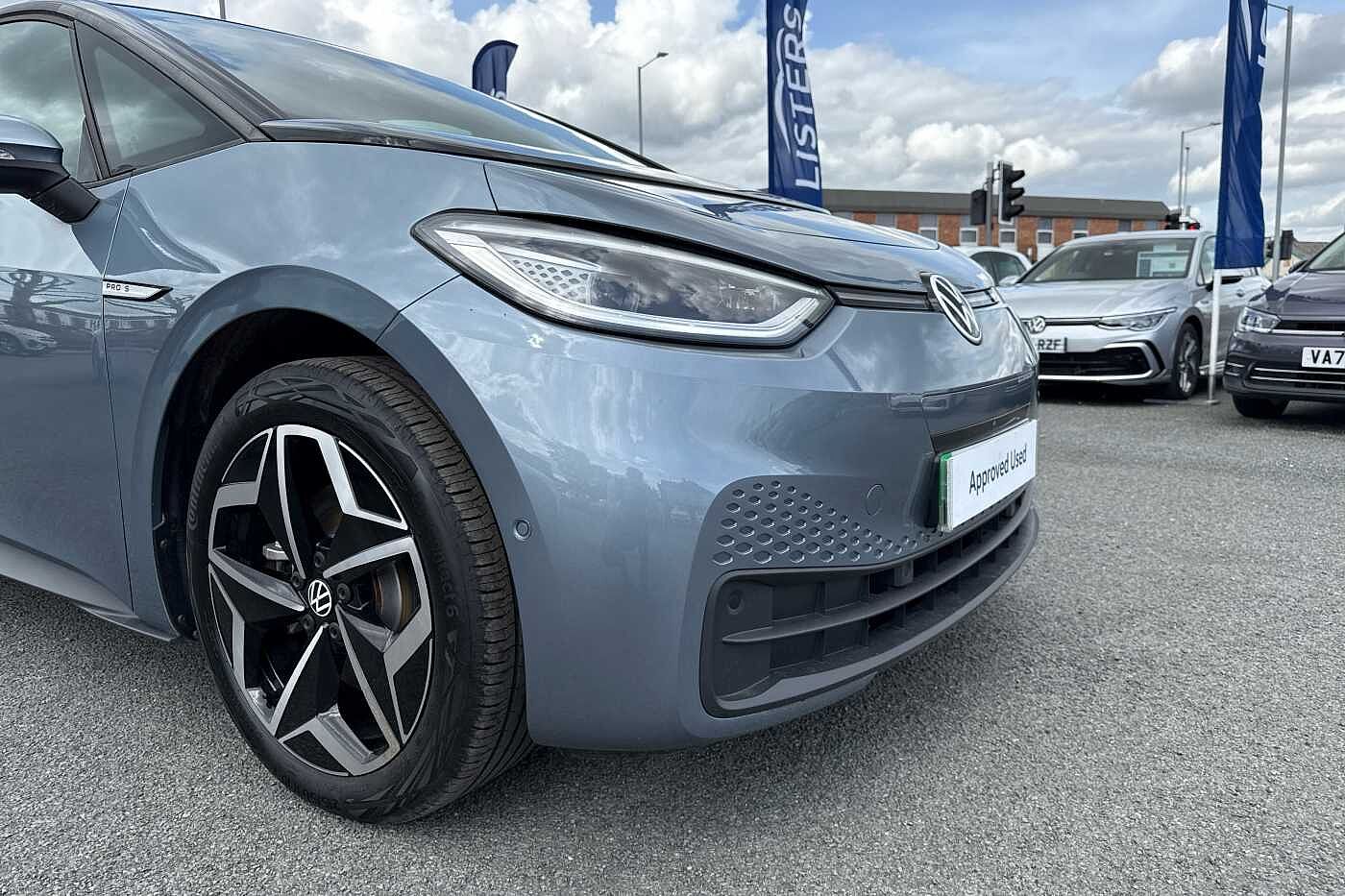 Volkswagen ID.3 Tour 77kWh Pro S 204PS Automatic 5 Door