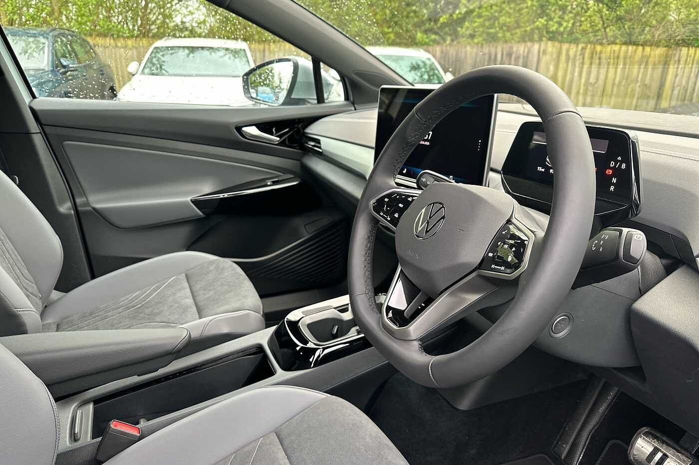 Volkswagen ID.4 Life 77kWh Pro 286PS Automatic 5 Door