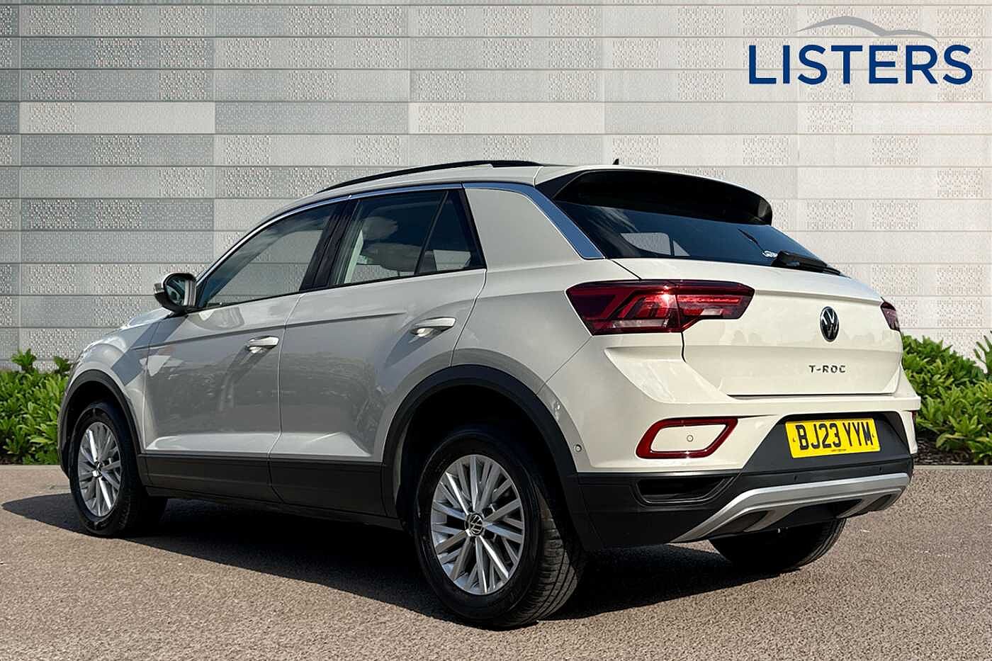 Volkswagen T-ROC Mark 1 Facelift (2022) 1.0 TSI Life 110PS