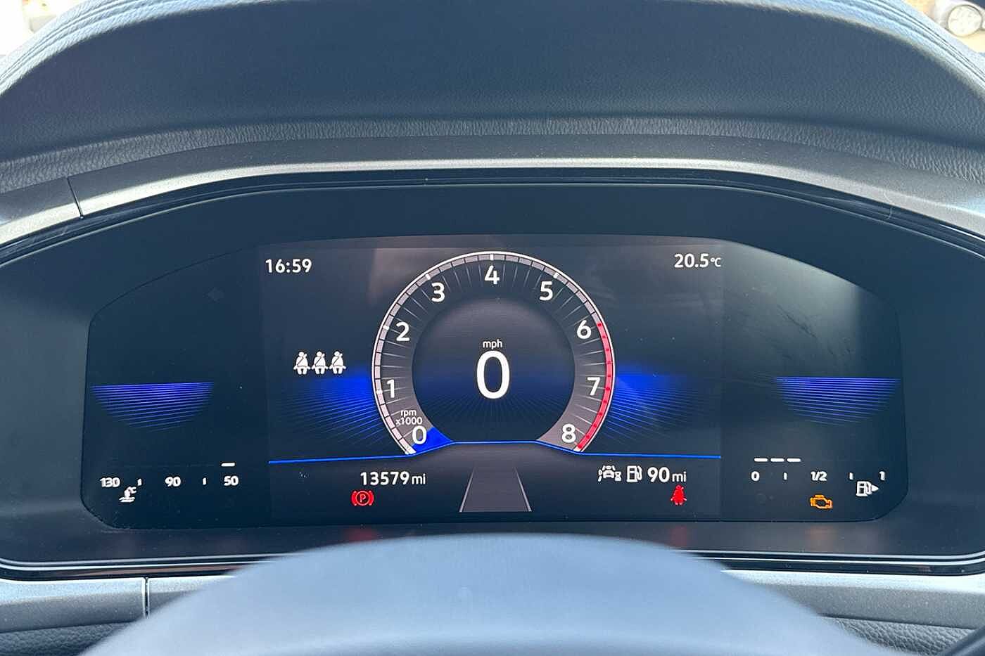 Volkswagen T-ROC Mark 1 Facelift (2022) 1.0 TSI Life 110PS